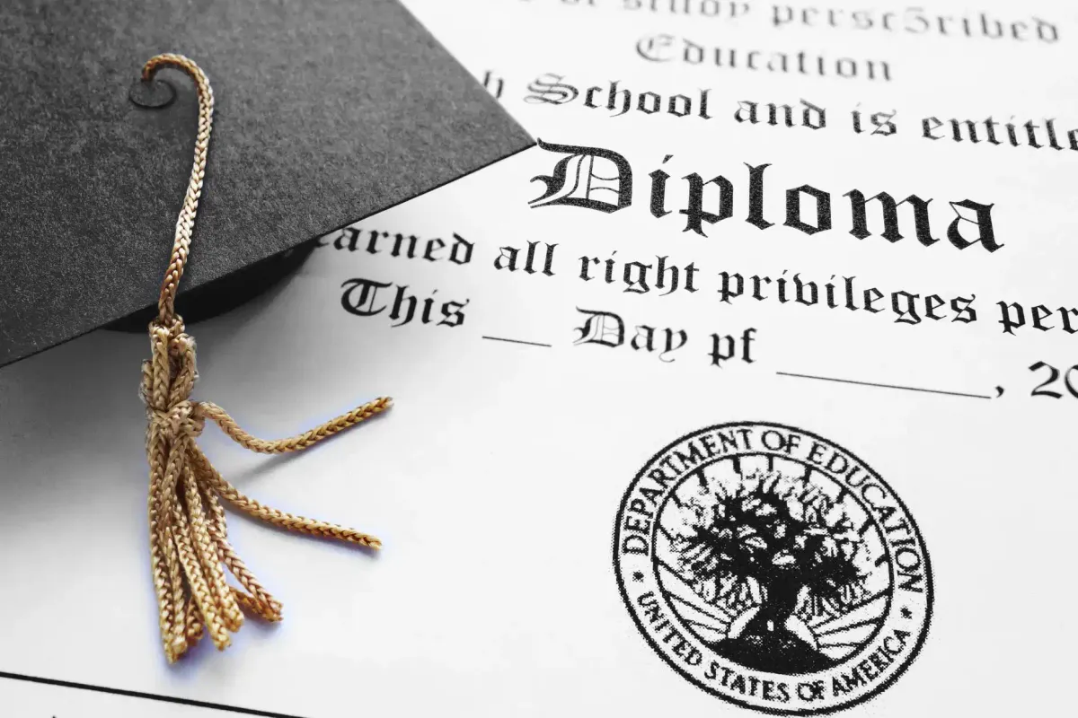 Diplomarbeit schreiben lassen in der Schweiz – Ghostwriter Unterstützung