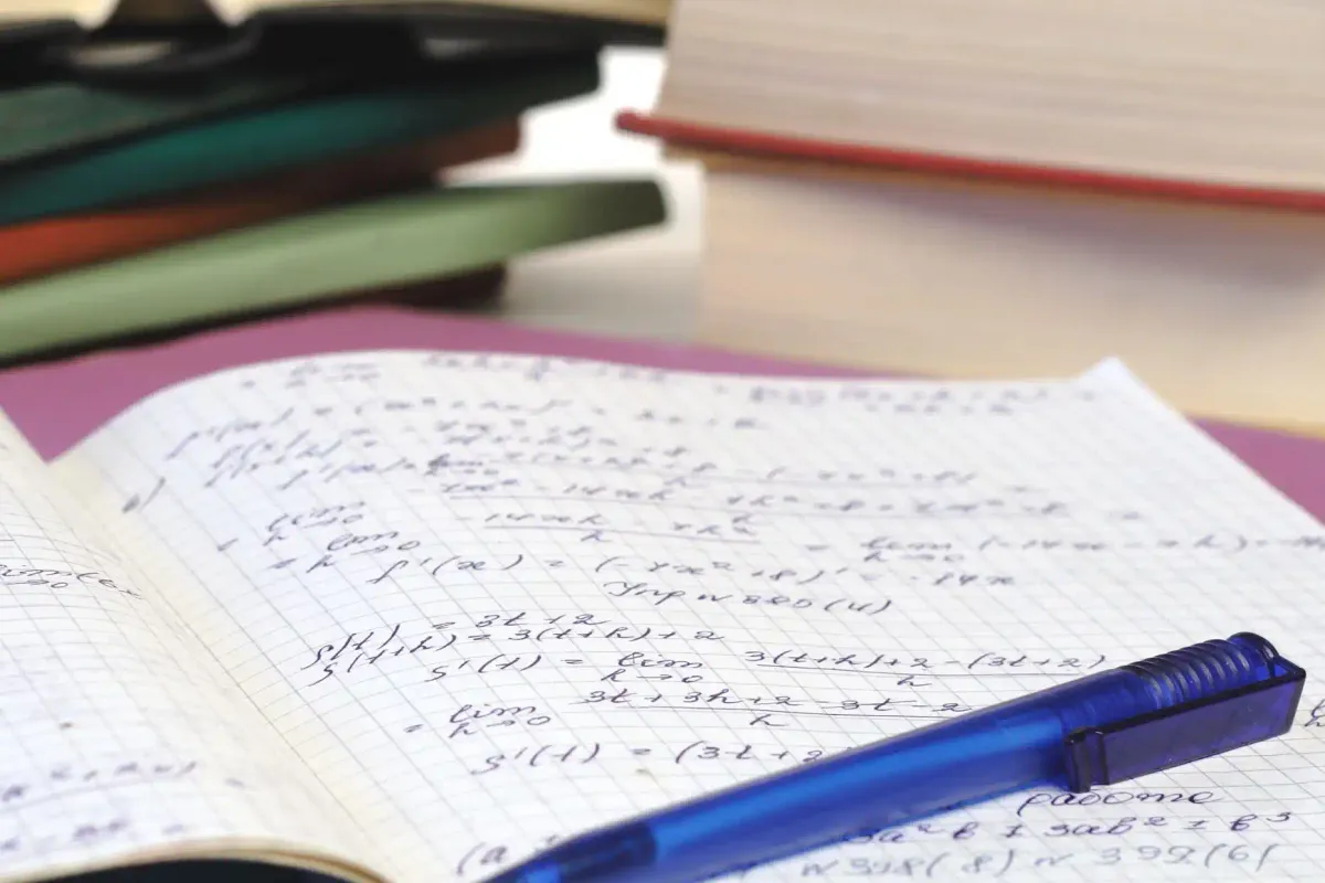 Hausarbeit schreiben lassen in der Schweiz – Ghostwriter